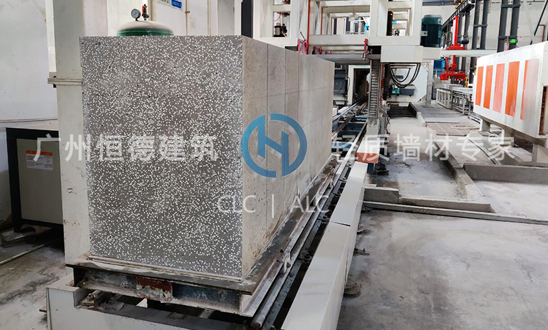 自保温砌块设备生产线 国内自保温砌块装备研发找广州恒德
